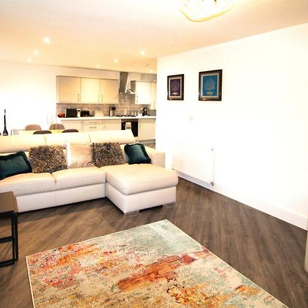 Rotherham - Rawmarsh - Great Customer Feedback - 2 Bed Bungalow - New Build - High End Furnishings - Wheel Chair Accessible - Large Enclosed Garden - Dog Friendly Eksteriør billede